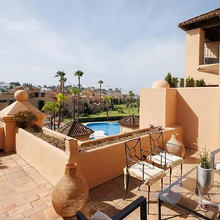 Penthouse Luxe Marbella Apartment *